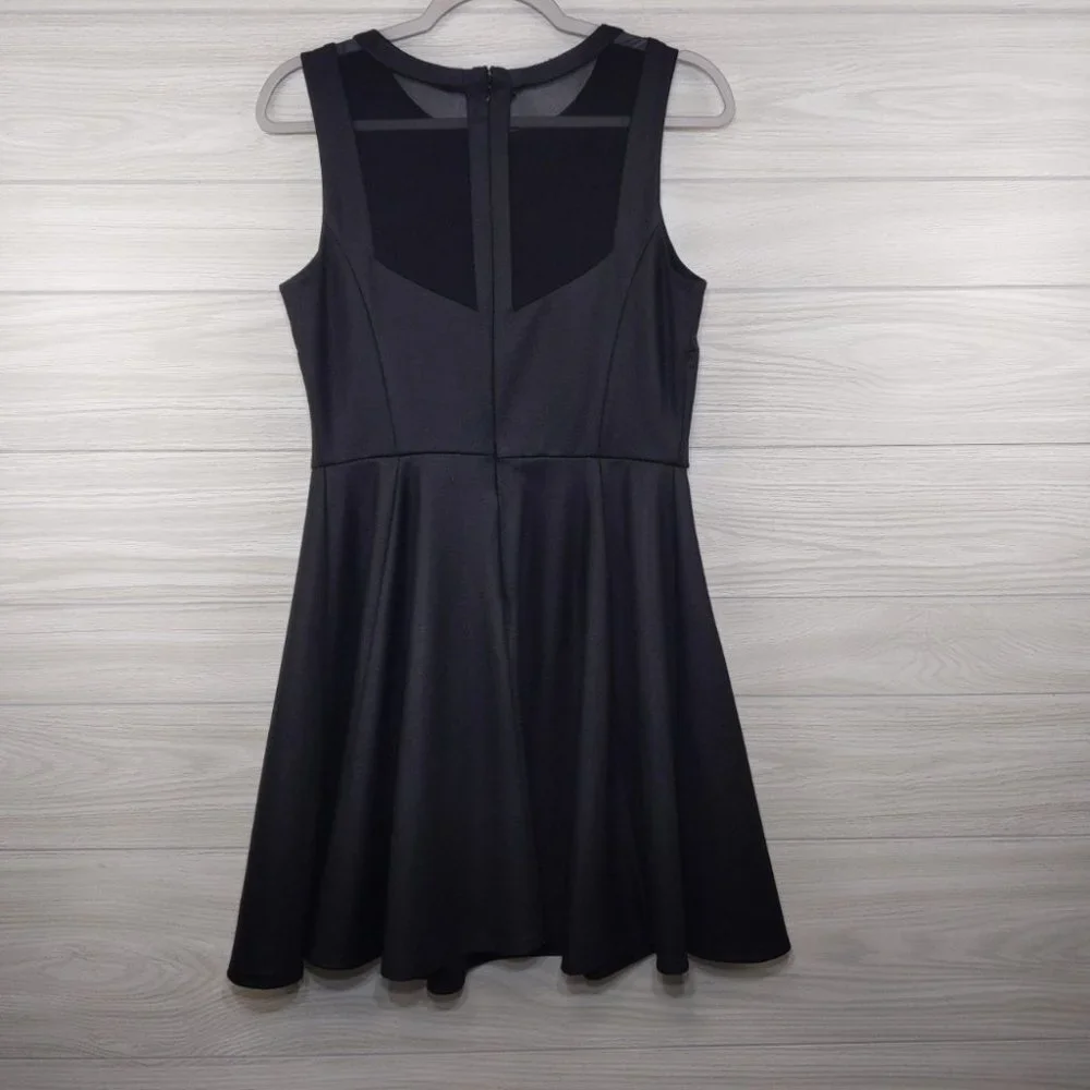 Jennifer Lopez Mesh Back Cocktail Dress 10 - Picture 2 of 9